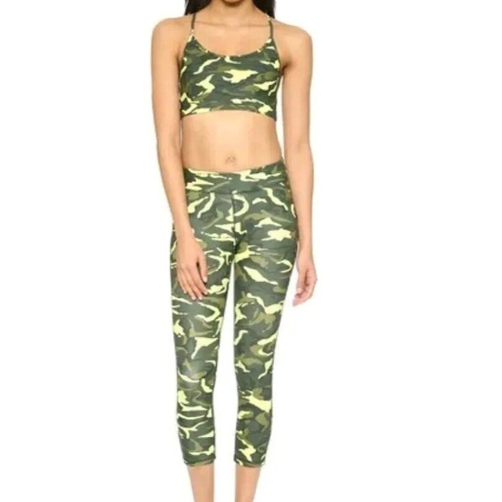 HPE HUMAN PERFORMANCE ENGINEERING Camo Print Leggings (Green) Sz Small Mint